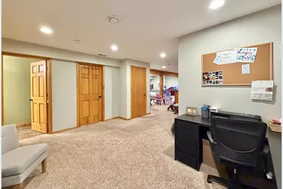 1011 E Whippoorwill Way, Beloit, WI 53511 - Photo 35