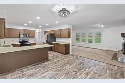 W10652 Shanks Road, Portage, WI 53901 - Photo 13