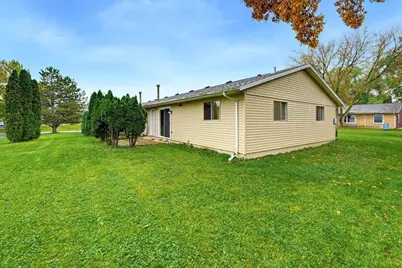 417-419 Simonson Street, Cambridge, WI 53523 - Photo 3