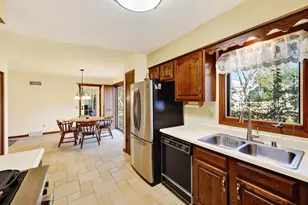 5774-76 Tudor Dr, Fitchburg, WI 53711 - Photo 5