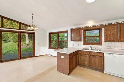 8 E Deerfield Street, Deerfield, WI 53531 - Photo 15