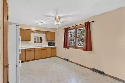 10650 N Oakway Lane, Edgerton, WI 53534 - Photo 7