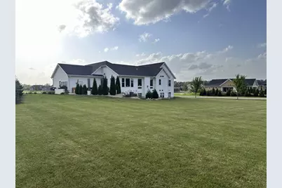 2913 Latigo Trace, Sun Prairie, WI 53590 - Photo 5