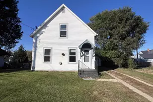 515 S Clinton St, Princeton, WI 54968 - Photo 1