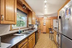 4102 Mandrake Rd, Madison, WI 53704 - Photo 7