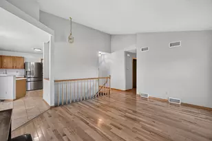 3234 Clove Dr, Madison, WI 53704 - Photo 3