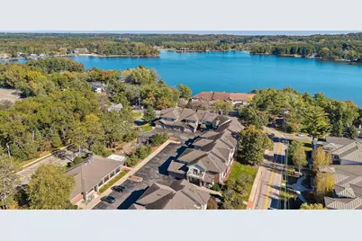 670 E Lake Avenue #207, Lake Delton, WI 53965 - Photo 5