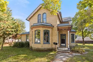 222 E Franklin St, Portage, WI 53901 - Photo 1