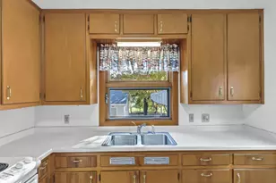 722 8th St, Baraboo, WI 53913 - Photo 5