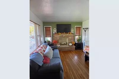 2020 E Bradley Street, Beloit, WI 53511 - Photo 3