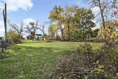 432 W Delavan Drive, Janesville, WI 53546 - Photo 37