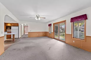 1012 4th St, Baraboo, WI 53913 - Photo 13