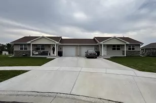 1049-1051 Fir Ct, Janesville, WI 53546 - Photo 1