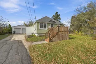 1710 Blossom Ln, Madison, WI 53716 - Photo 1