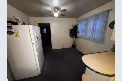 319 N Pine Street, Janesville, WI 53546 - Photo 9