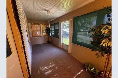 319 N Pine Street, Janesville, WI 53546 - Photo 17