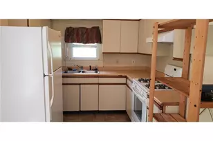 414 Spring St, River Falls, WI 54022 - Photo 5