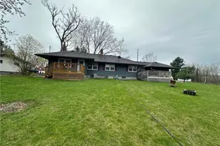 332 E Pleasant Ave, Ellsworth, WI 54011 - Photo 7