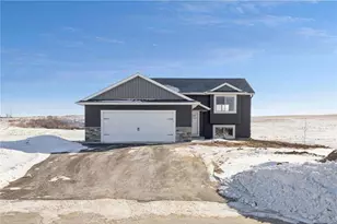 492 Coyote Way, New Richmond, WI 54017 - Photo 1