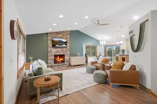 1647 Valley Quail Dr, River Falls, WI 54022 - Photo 9