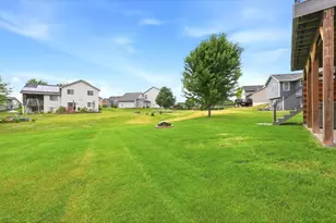 1647 Valley Quail Dr, River Falls, WI 54022 - Photo 41