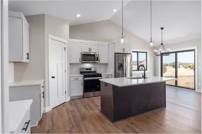 943 146th Avenue, New Richmond, WI 54017 - Photo 3