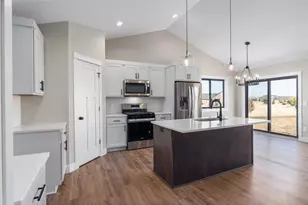 943 146th Ave, New Richmond, WI 54017 - Photo 3