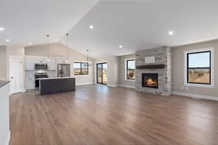 943 146th Ave, New Richmond, WI 54017 - Photo 7