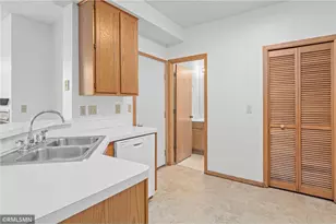 8789 Branson Dr, Inver Grove Heights, MN 55076 - Photo 15