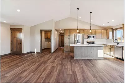 484 Coyote Way, New Richmond, WI 54017 - Photo 11