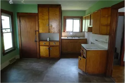 110 E 9th Street, Neillsville, WI 54456 - Photo 3