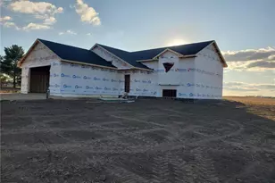 754 190th St, Baldwin, WI 54002 - Photo 1