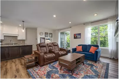 637 Maple Court, New Richmond, WI 54017 - Photo 5