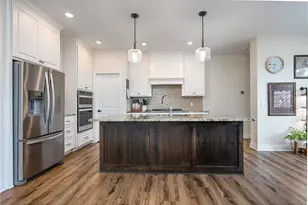 637 Maple Ct, New Richmond, WI 54017 - Photo 11