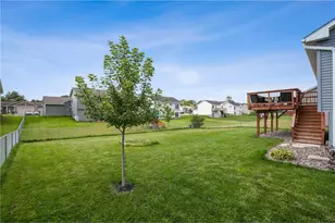 1142 W Edge Pl, New Richmond, WI 54017 - Photo 5