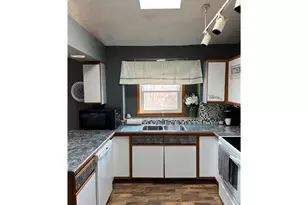 1433 Glenridge Dr, Prescott, WI 54021 - Photo 5