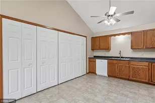 3300 Greenbrier St, Vadnais Heights, MN 55127 - Photo 9