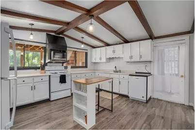 527 W Grand Avenue, Eau Claire, WI 54703 - Photo 11