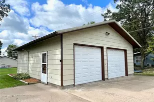 2003 S Broadway St, Menomonie, WI 54751 - Photo 29