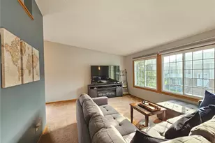 7664 Steepleview Rd, Saint Paul, MN 55125 - Photo 9