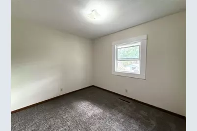 1920 Bellevue Avenue, Eau Claire, WI 54703 - Photo 7