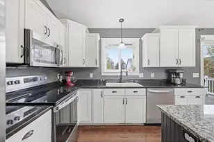 1651 Possum Way, New Richmond, WI 54017 - Photo 11