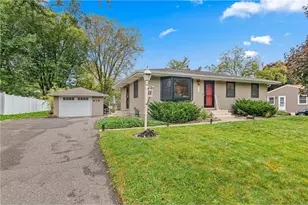 616 Hattie Ln, Saint Paul, MN 55125 - Photo 3