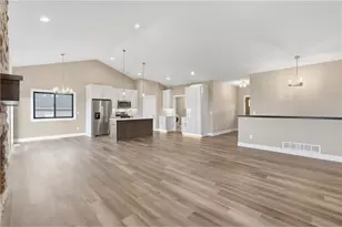 885 183rd Ct, New Richmond, WI 54017 - Photo 9