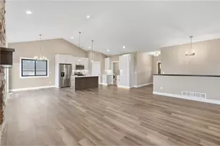 885 183rd Ct, New Richmond, WI 54017 - Photo 9