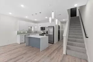 425 W 8th St, New Richmond, WI 54017 - Photo 3