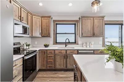 485 Coyote Way, New Richmond, WI 54017 - Photo 3