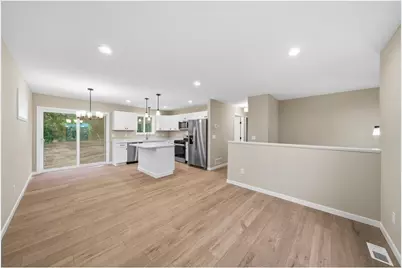 256 Dakota Avenue, Roberts, WI 54023 - Photo 5