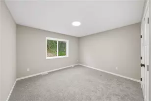 256 Dakota Ave, Roberts, WI 54023 - Photo 15