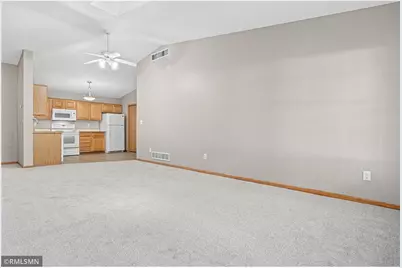 14812 58th Street #5D, Oak Park Heights, MN 55082 - Photo 9